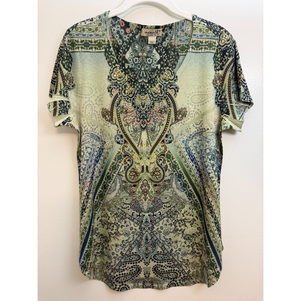 Womens Emerald brand, Green print top Size Medium, scoop neck beading, cap sleev